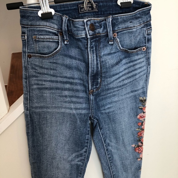 Abercrombie & Fitch High Wasted Jeans Size 24 - Picture 6 of 6